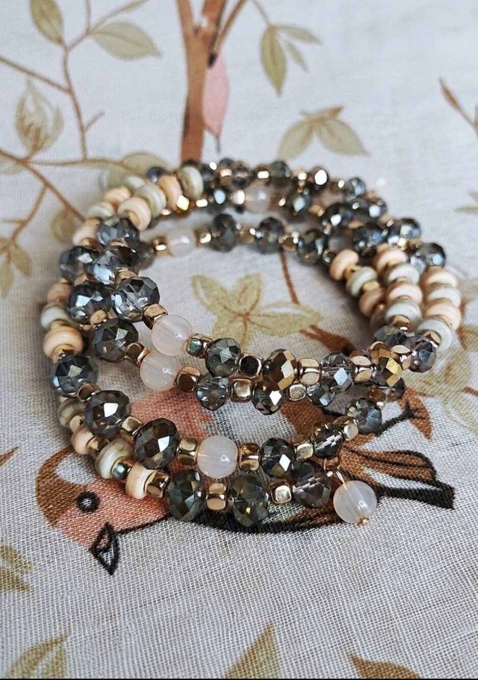 Faceted Gray Glass Stone Rose Quartz Lucite Beaded Memory Wire Bracelet Large